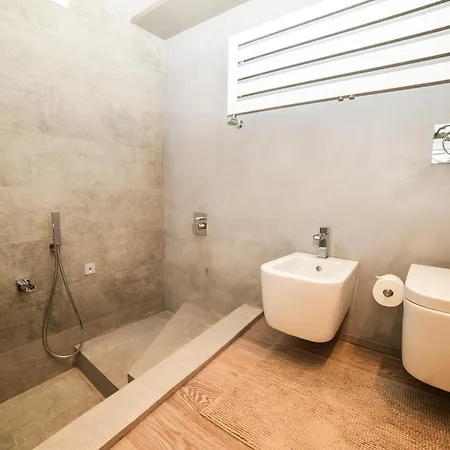 Passerini By Florence Sweet Homes *